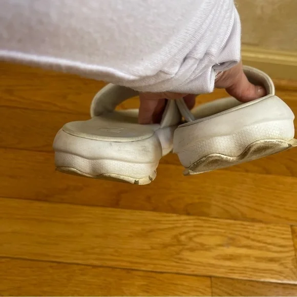 Fila Women's Disruptor Bold Slide Sandals Cushion Sole Red White Blue Sz 7 - Picture 8 of 10